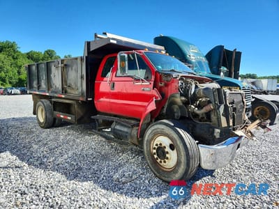 Czwarte zdjęcie samochodu z boku: 2004 FORD F650 SUPER DUTY VIN:3FRNX65R14V685508 - miniatura
