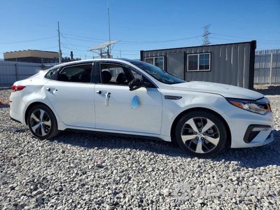 Czwarte zdjęcie samochodu z boku: 2019 KIA OPTIMA S VIN:5XXGT4L39KG329994 - miniatura