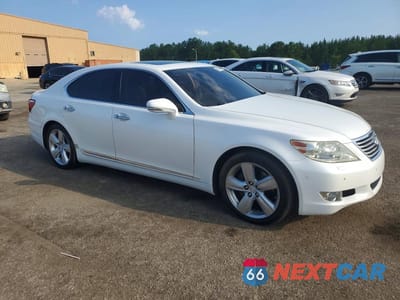 Czwarte zdjęcie samochodu z boku: 2012 LEXUS LS 460 VIN:JTHBL5EF6C5111801 - miniatura