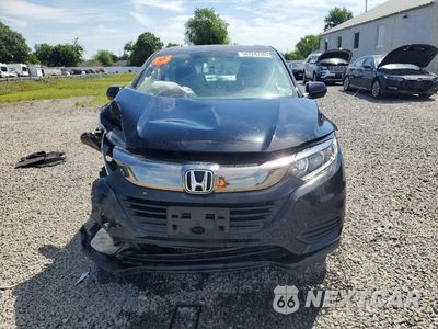 Piąte zdjęcie samochodu w środku: 2021 HONDA HR-V LX VIN:3CZRU6H38MM716736 - miniatura