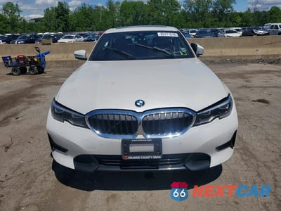 Piąte zdjęcie samochodu w środku: 2022 BMW 330XI VIN:3MW5R7J09N8C71605 - miniatura