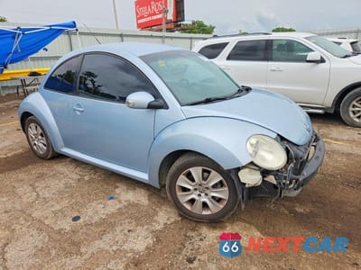 Czwarte zdjęcie samochodu z boku: 2010 VOLKSWAGEN NEW BEETLE VIN:3VWPG3AG0AM016542 - miniatura