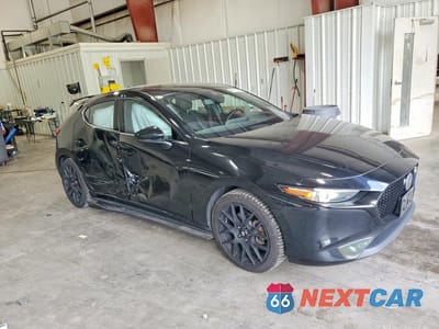 Czwarte zdjęcie samochodu z boku: 2021 MAZDA 3 VIN:JM1BPBJYXM1403486 - miniatura