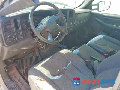Zdjęcie 8 z 12 samochodu: 2005 CHEVROLET SILVERADO C2500 HEAVY DUTY VIN:1GCHC24U85E252334 - miniatura