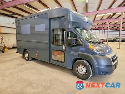 Trzecie zdjęcie samochodu z tyłu: 2022 RAM PROMASTER 3500 DELIVERY TRUCK VIN:3C7WRVMG5NE141233 - miniatura
