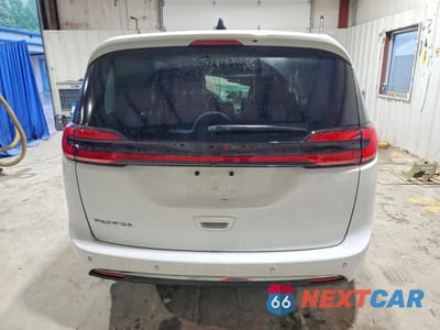 Zdjęcie 6 z 13 samochodu: 2024 CHRYSLER PACIFICA TOURING L VIN:2C4RC1BG2RR146479 - miniatura
