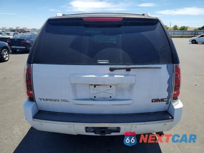 Zdjęcie 6 z 12 samochodu: 2007 GMC YUKON XL DENALI VIN:1GKFK66897J359330 - miniatura