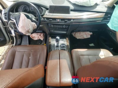 Zdjęcie 8 z 13 samochodu: 2016 BMW X5 XDR40E VIN:5UXKT0C57G0S75607 - miniatura