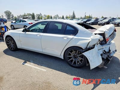 Drugie zdjęcie samochodu z przodu: 2013 BMW 740 I VIN:WBAYA6C50DD143813 - miniatura