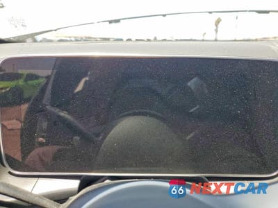 Zdjęcie 9 z 13 samochodu: 2026 MERCEDES-BENZ GLC 300 VIN:W1NKM4GB2TU106029 - miniatura