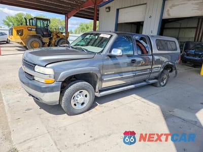 2001 CHEVROLET SILVERADO K2500 HEAVY DUTY 1GCHK29G61E275966 - główne zdjęcie licytacji z USA - miniatura