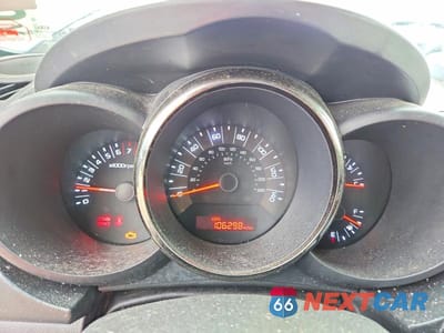 Zdjęcie 9 z 12 samochodu: 2011 KIA SOUL + VIN:KNDJT2A28B7313637 - miniatura