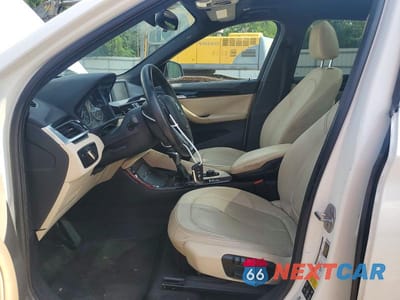Zdjęcie 7 z 13 samochodu: 2016 BMW X1 XDRIVE28I VIN:WBXHT3C37GP881723 - miniatura