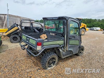 Czwarte zdjęcie samochodu z boku: 2021 JOHN DEERE XUV835R VIN:1M0835RAEMM041435 - miniatura