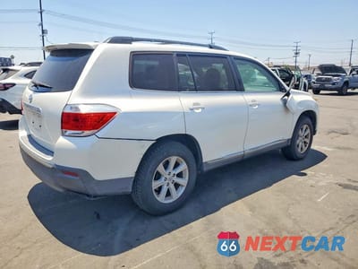 Trzecie zdjęcie samochodu z tyłu: 2012 TOYOTA HIGHLANDER BASE VIN:5TDZK3EH7CS083025 - miniatura