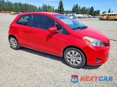 Czwarte zdjęcie samochodu z boku: 2014 TOYOTA YARIS 3-DOOR LE VIN:JTDJTUD3XED584625 - miniatura