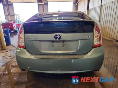 Zdjęcie 6 z 12 samochodu: 2014 TOYOTA PRIUS TWO VIN:JTDKN3DU0E1782231 - miniatura