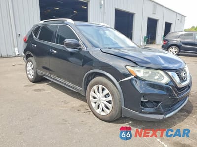 Czwarte zdjęcie samochodu z boku: 2017 NISSAN ROGUE S VIN:5N1AT2MT2HC814362 - miniatura