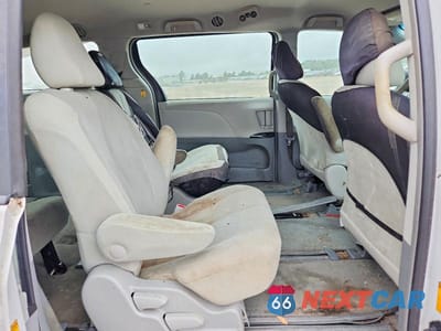 Zdjęcie 11 z 13 samochodu: 2013 TOYOTA SIENNA L 7-PASSENGER VIN:5TDZK3DC9DS294539 - miniatura