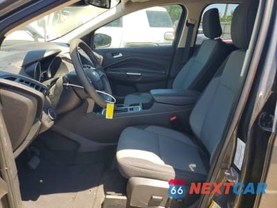 Zdjęcie 7 z 13 samochodu: 2019 FORD ESCAPE SE VIN:1FMCU0GDXKUB11477 - miniatura