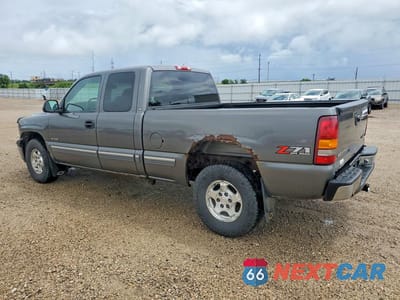 Drugie zdjęcie samochodu z przodu: 2000 CHEVROLET SILVERADO K1500 VIN:2GCEK19TXY1320557 - miniatura