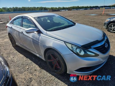 Czwarte zdjęcie samochodu z boku: 2014 HYUNDAI SONATA GLS VIN:5NPEB4AC6EH820531 - miniatura
