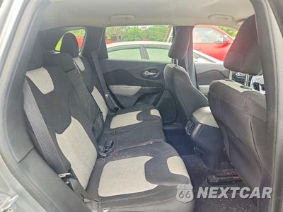 Zdjęcie 10 z 12 samochodu: 2014 JEEP CHEROKEE LATITUDE VIN:1C4PJMCBXEW169642 - miniatura