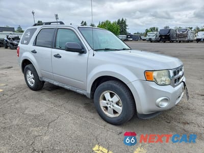 Czwarte zdjęcie samochodu z boku: 2009 FORD ESCAPE XLT VIN:1FMCU93G99KC46296 - miniatura