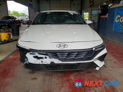 Piąte zdjęcie samochodu w środku: 2026 HYUNDAI ELANTRA SE VIN:KMHLL4DG8TU216092 - miniatura