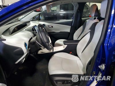 Zdjęcie 7 z 14 samochodu: 2018 TOYOTA PRIUS FOUR VIN:JTDKARFUXJ3058475 - miniatura