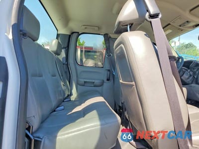 Zdjęcie 10 z 12 samochodu: 2012 CHEVROLET SILVERADO K2500 HEAVY DUTY VIN:1GC2KVCG3CZ310183 - miniatura