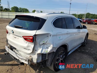 Trzecie zdjęcie samochodu z tyłu: 2021 BMW X1 XDRIVE28I VIN:WBXJG9C07M5S73660 - miniatura