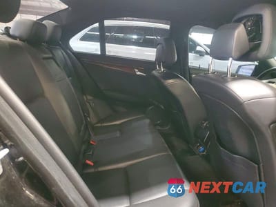 Zdjęcie 10 z 12 samochodu: 2011 MERCEDES-BENZ C 300 4MATIC VIN:WDDGF8BB1BR183603 - miniatura