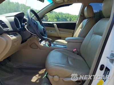 Zdjęcie 7 z 13 samochodu: 2009 TOYOTA HIGHLANDER BASE VIN:JTEDS41A592071301 - miniatura