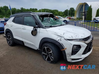 Czwarte zdjęcie samochodu z boku: 2021 CHEVROLET TRAILBLAZER RS VIN:KL79MUSL8MB002841 - miniatura