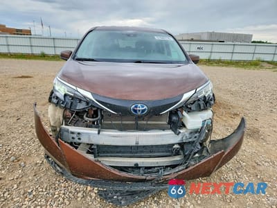 Piąte zdjęcie samochodu w środku: 2021 TOYOTA SIENNA LE VIN:5TDKRKEC7MS023033 - miniatura