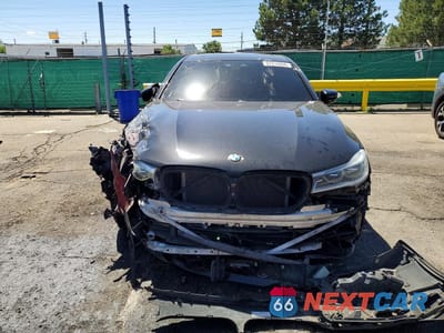 Piąte zdjęcie samochodu w środku: 2016 BMW 750 XI VIN:WBA7F2C53GG418339 - miniatura
