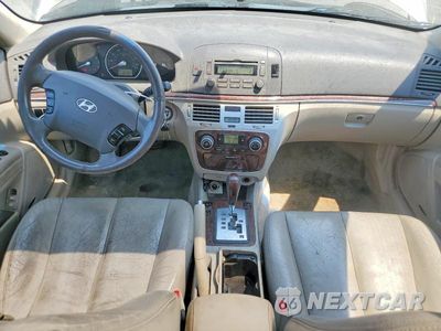 Zdjęcie 8 z 12 samochodu: 2008 HYUNDAI SONATA VIN:5NPEU46C58H372550 - miniatura