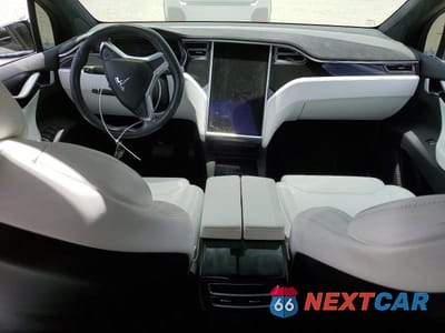 Zdjęcie 8 z 12 samochodu: 2017 TESLA MODEL X VIN:5YJXCBE28HF049634 - miniatura