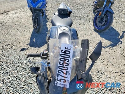 Piąte zdjęcie samochodu w środku: 2024 YAMAHA YZFR7 VIN:JYARM38Y8RA002296 - miniatura