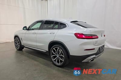 Trzecie zdjęcie samochodu z tyłu: 2022 BMW X4 XDRIVE30I VIN:5UX33DT03N9K23609 - miniatura