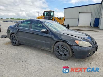 Czwarte zdjęcie samochodu z boku: 2006 ACURA RL VIN:JH4KB16516C004253 - miniatura
