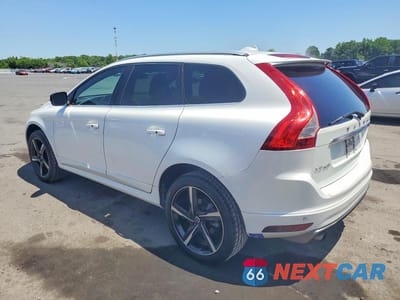 Drugie zdjęcie samochodu z przodu: 2015 VOLVO XC60 T6 R-DESIGN PLATINUM VIN:YV4902RS4F2726901 - miniatura