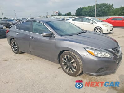 Czwarte zdjęcie samochodu z boku: 2018 NISSAN ALTIMA 2.5 SL VIN:1N4AL3AP0JC169949 - miniatura
