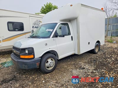 2006 CHEVROLET EXPRESS DELIVERY TRUCK 1GBJG31U961219663 - główne zdjęcie licytacji z USA - miniatura