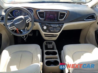 Zdjęcie 8 z 13 samochodu: 2017 CHRYSLER PACIFICA TOURING VIN:2C4RC1DG4HR634389 - miniatura