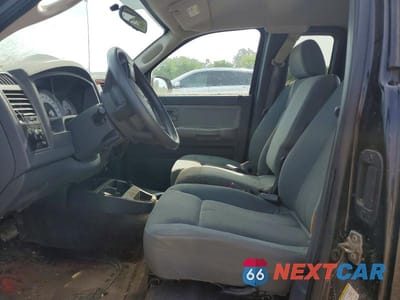 Zdjęcie 7 z 12 samochodu: 2005 DODGE DAKOTA SLT VIN:1D7HE42K85S176807 - miniatura