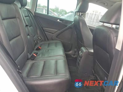 Zdjęcie 10 z 12 samochodu: 2017 VOLKSWAGEN TIGUAN SPORT VIN:WVGUV7AX9HK020427 - miniatura