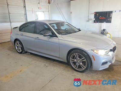 Czwarte zdjęcie samochodu z boku: 2013 BMW 335 XI VIN:WBA3B9C52DF140991 - miniatura