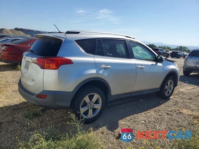 Trzecie zdjęcie samochodu z tyłu: 2015 TOYOTA RAV4 XLE VIN:2T3WFREV1FW151645 - miniatura